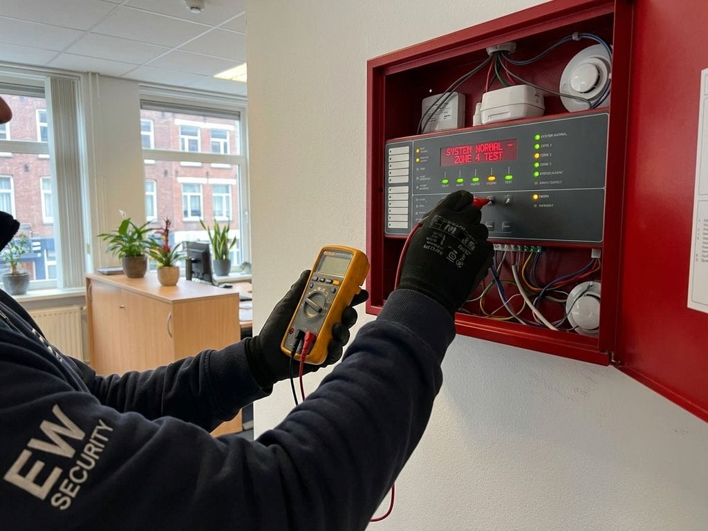 Bij welk bedrijf kan ik terecht voor brandbeveiliging én alarmopvolging?