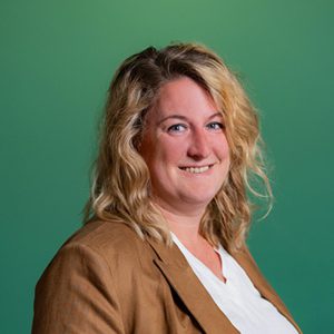 Portret van Colette van den Berg, officemanager bij EW Security
