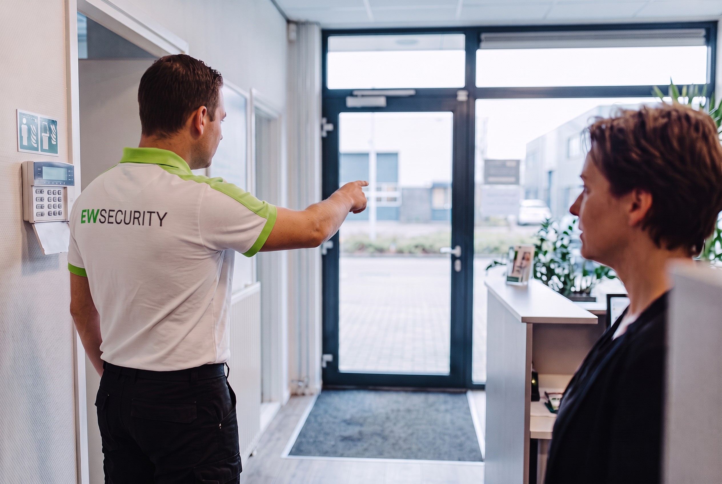 AI-beeld van EW Security: uitleg bij het alarmpaneel